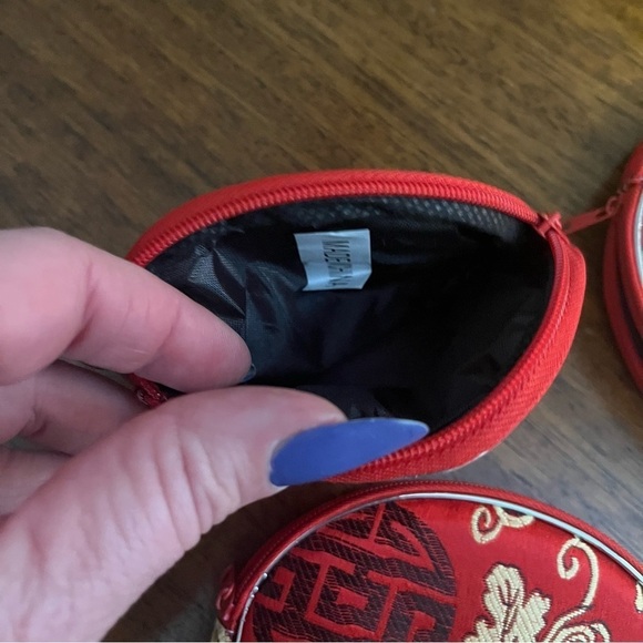 Red Faux Silk Floral Makeup
Bag Travel Clutch Asian Chinoiserie Set Of 5 NEW - Picture 10 of 11